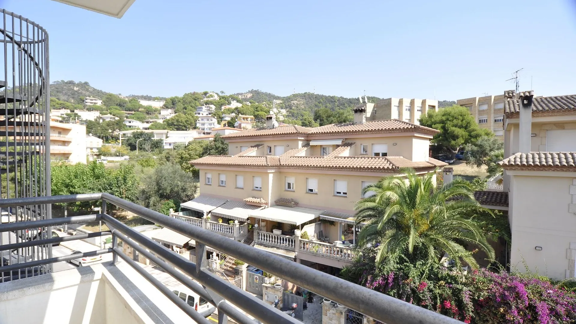 Medplaya Aparthotel Esmeraldas Tossa de Mar 3*,  İspanya