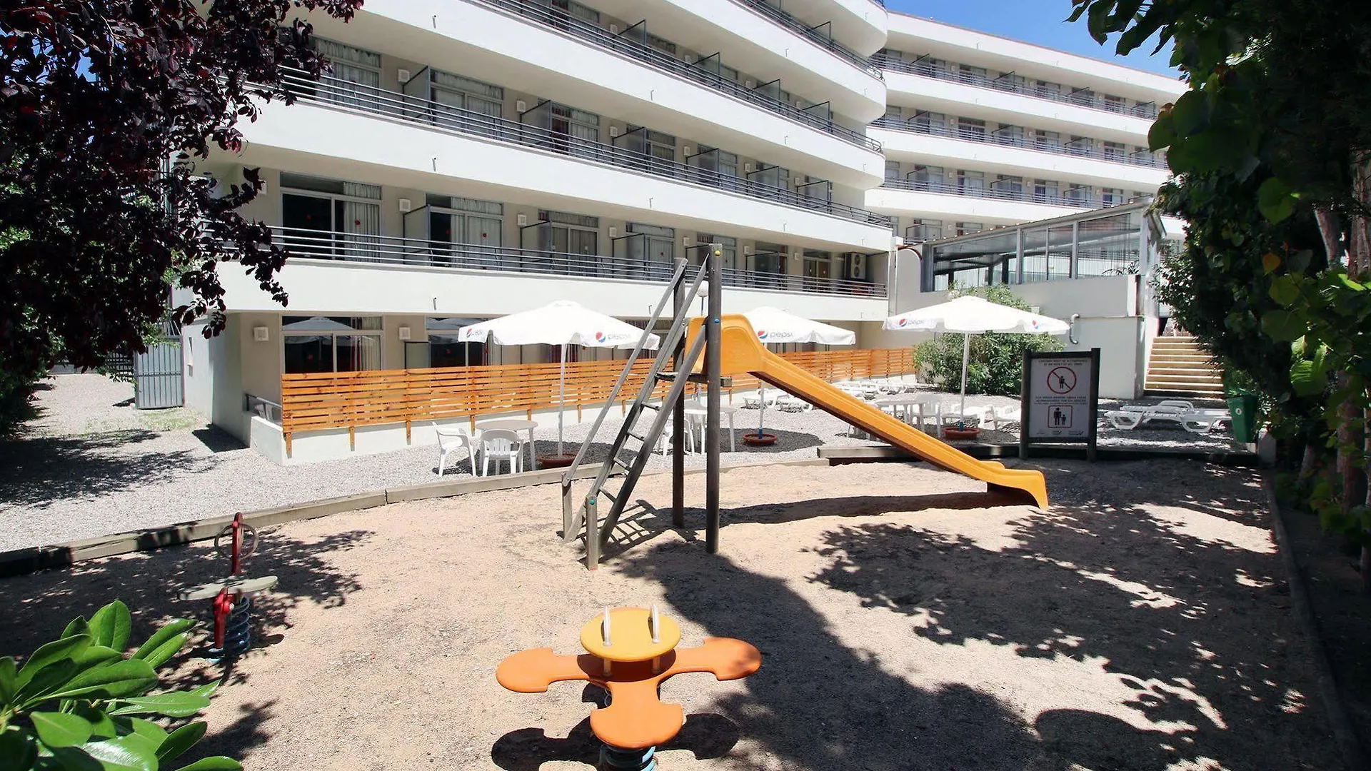 Medplaya Aparthotel Esmeraldas Tossa de Mar